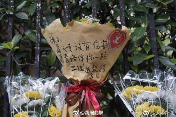 🫢互喷？看台第一视角看内马尔赛后与球迷争吵，疑似有人爆粗口